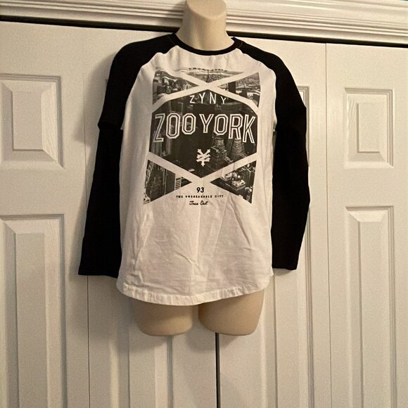 Zoo York Youth 3/4 Long Sleeve Tee - vintage baseball style - city scape - Picture 2 of 9